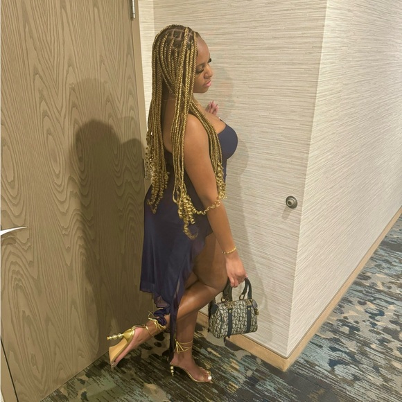 Meet your Posher, Jocelyn - Picture 3 of 3